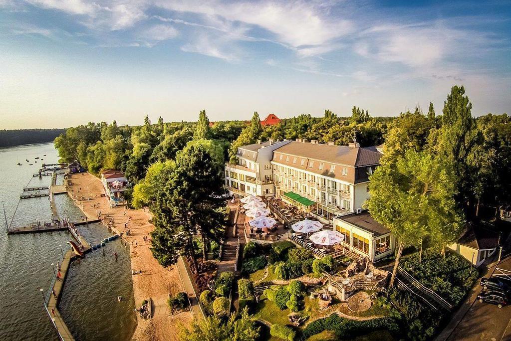 Hotel Pietrak Wągrowiec Exteriör bild